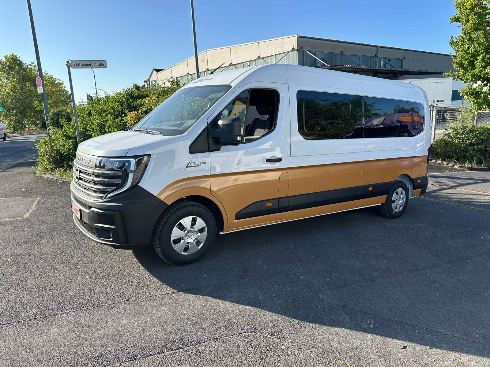 Nissan Interstar Camper Aussen